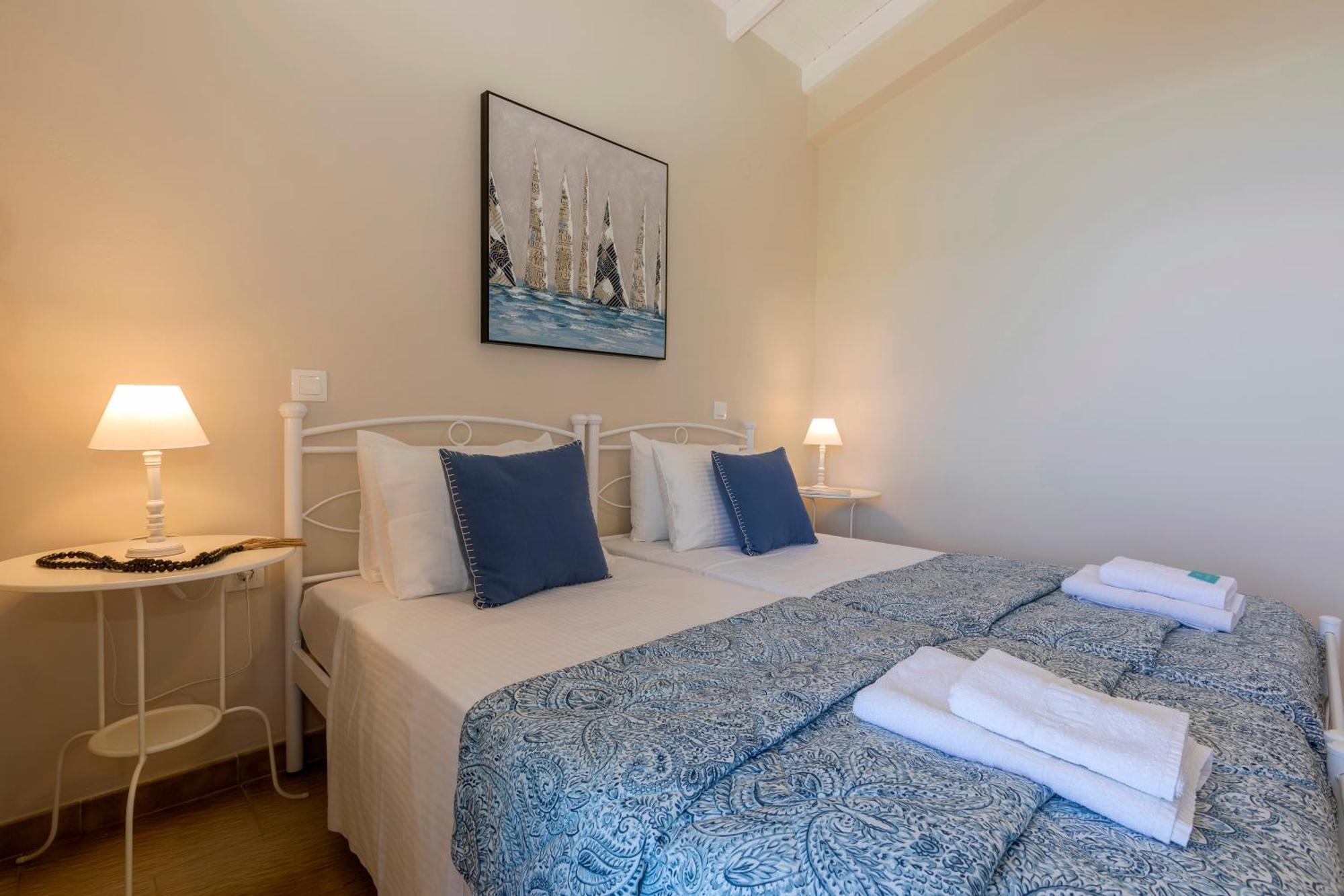 Alisachni Apartments Apraos Pokoj fotografie